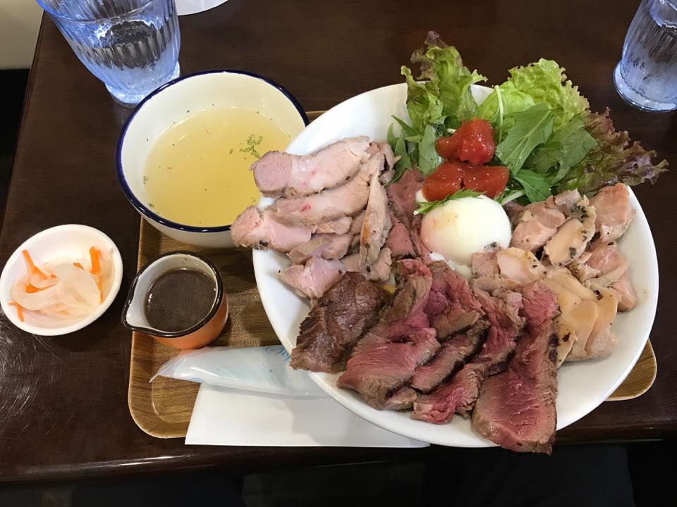 しあわせ肉丼haku※閉店・リリューアルオープン「２０１７年７月４日ニューオープン！！」