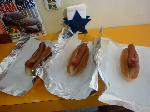 P1030487hotdog_ks.jpg